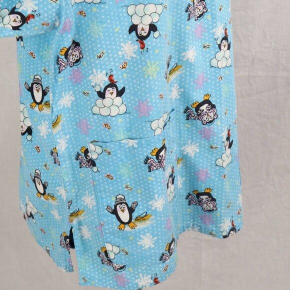 Allheart Women's M Blue Winter Penguin Snow Print Scrub Top VTG  Shirt Pockets - Picture 7 of 9